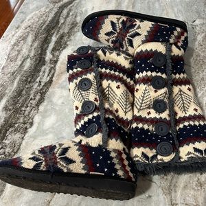 Mukluks • women’s • boots • Size 7